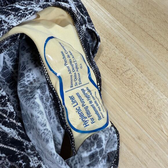 Miraclesuit NWT Python Siren One Piece Swimsuit Size 14 Metallic Underwire Bra - Picture 12 of 12